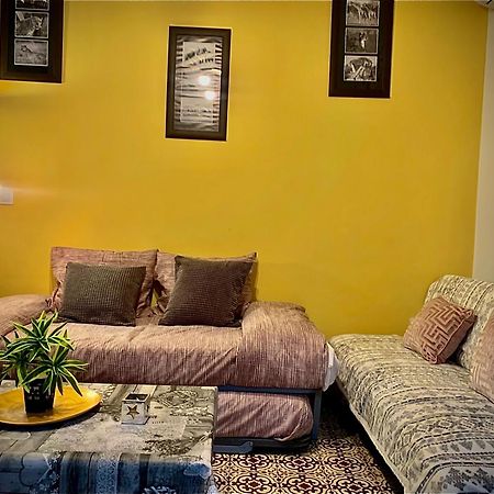 Violeta Apartment With Cozy Balcony Sevilla Exterior photo